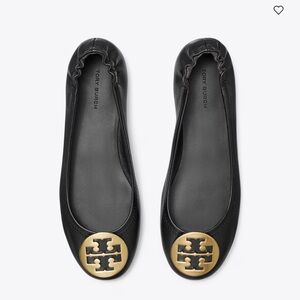 [TORY BURCH] “Minnie travel ballet” Black Leather Flats with Medallion